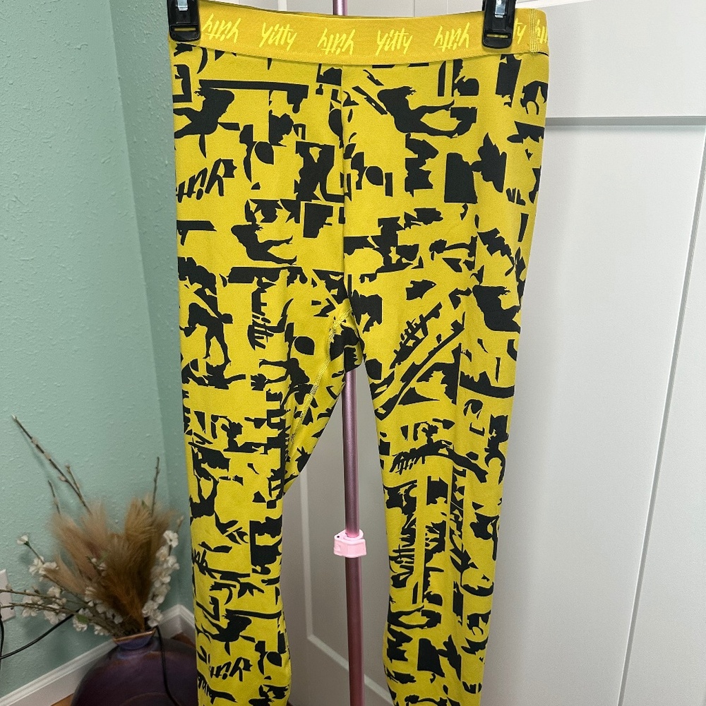Yitty Olive Juice Lizzo leggings Medium